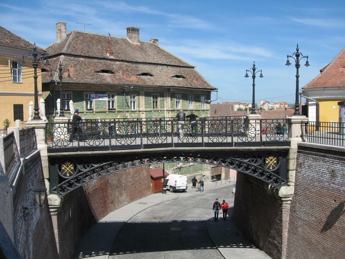 Apartment Queen Bridge Sibiu Exterior photo