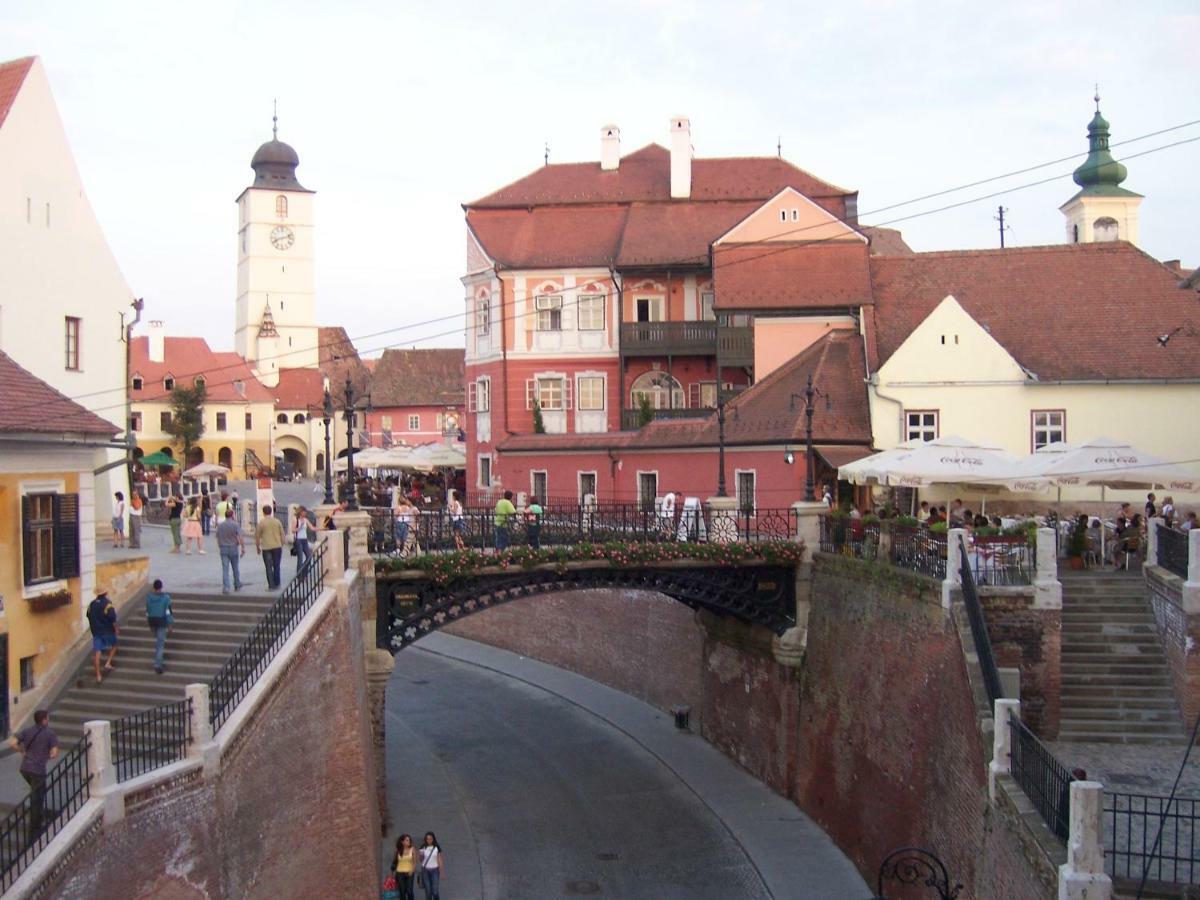 Apartment Queen Bridge Sibiu Exterior photo