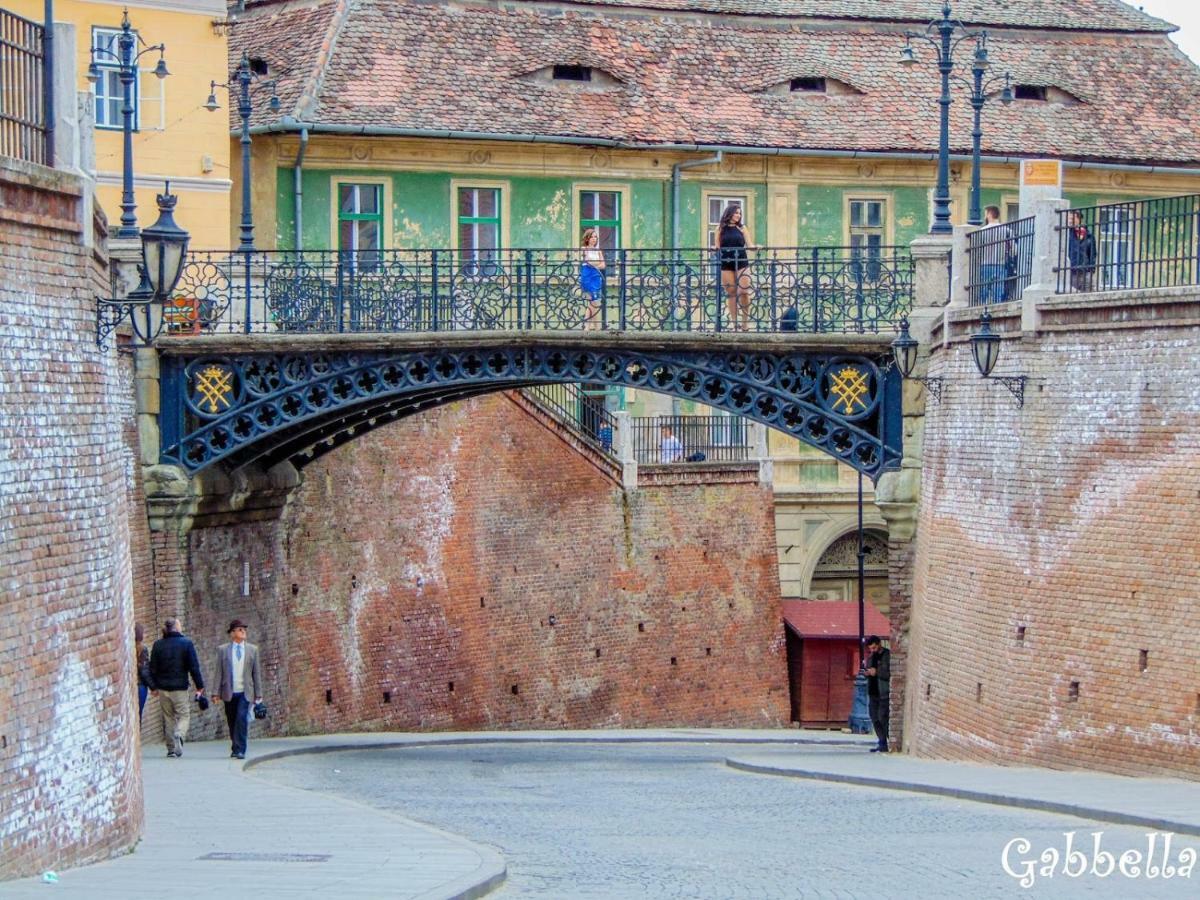 Apartment Queen Bridge Sibiu Exterior photo