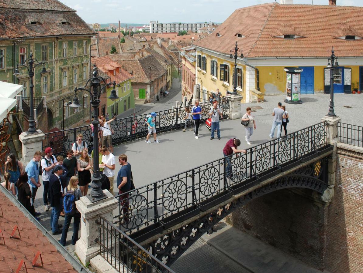 Apartment Queen Bridge Sibiu Exterior photo